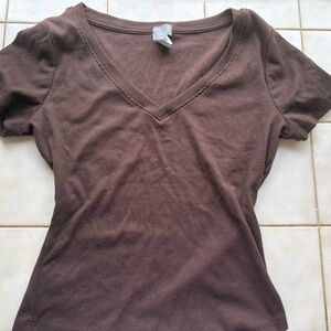 tilly’s Brown V-Neck ribbed T-Shirt